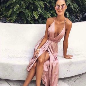 NWT💥ONE LEFT!💥 Pink Satin Maxi Dress